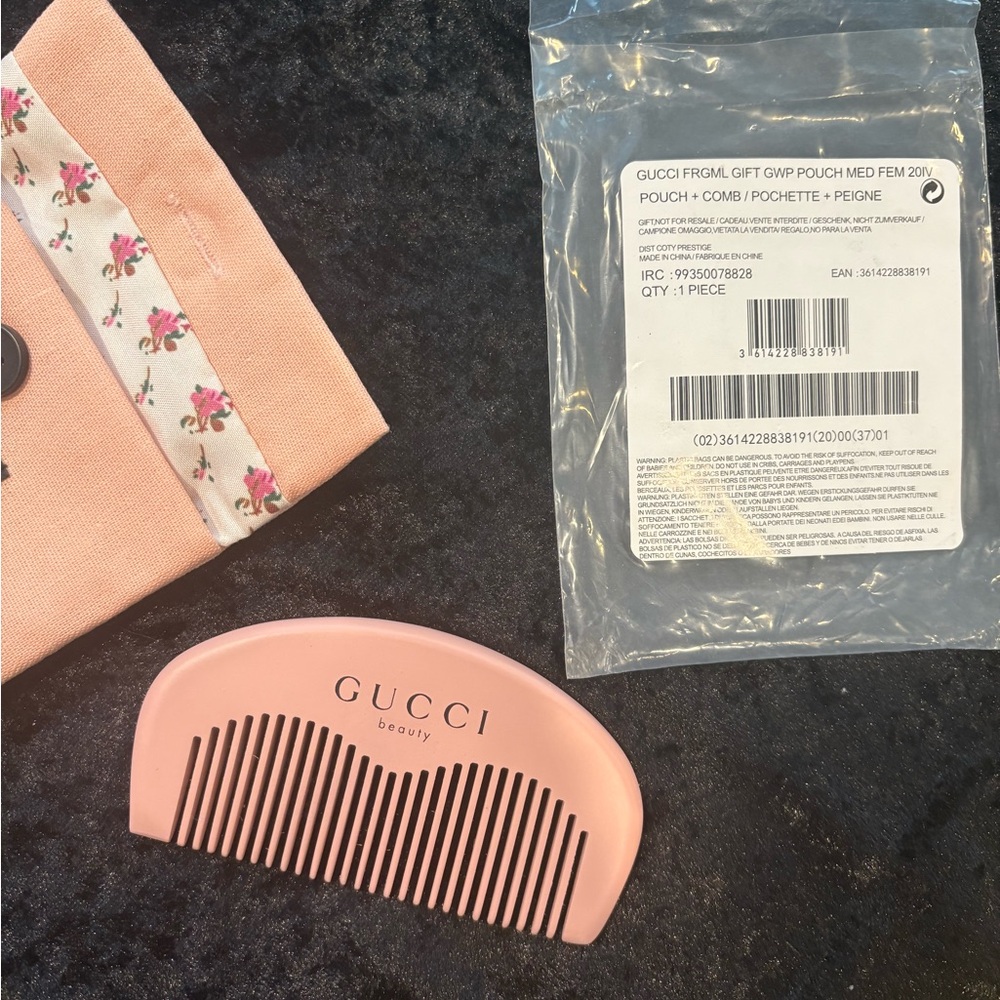 Gucci Pink Beauty Hair Comb - Picture 2 of 6